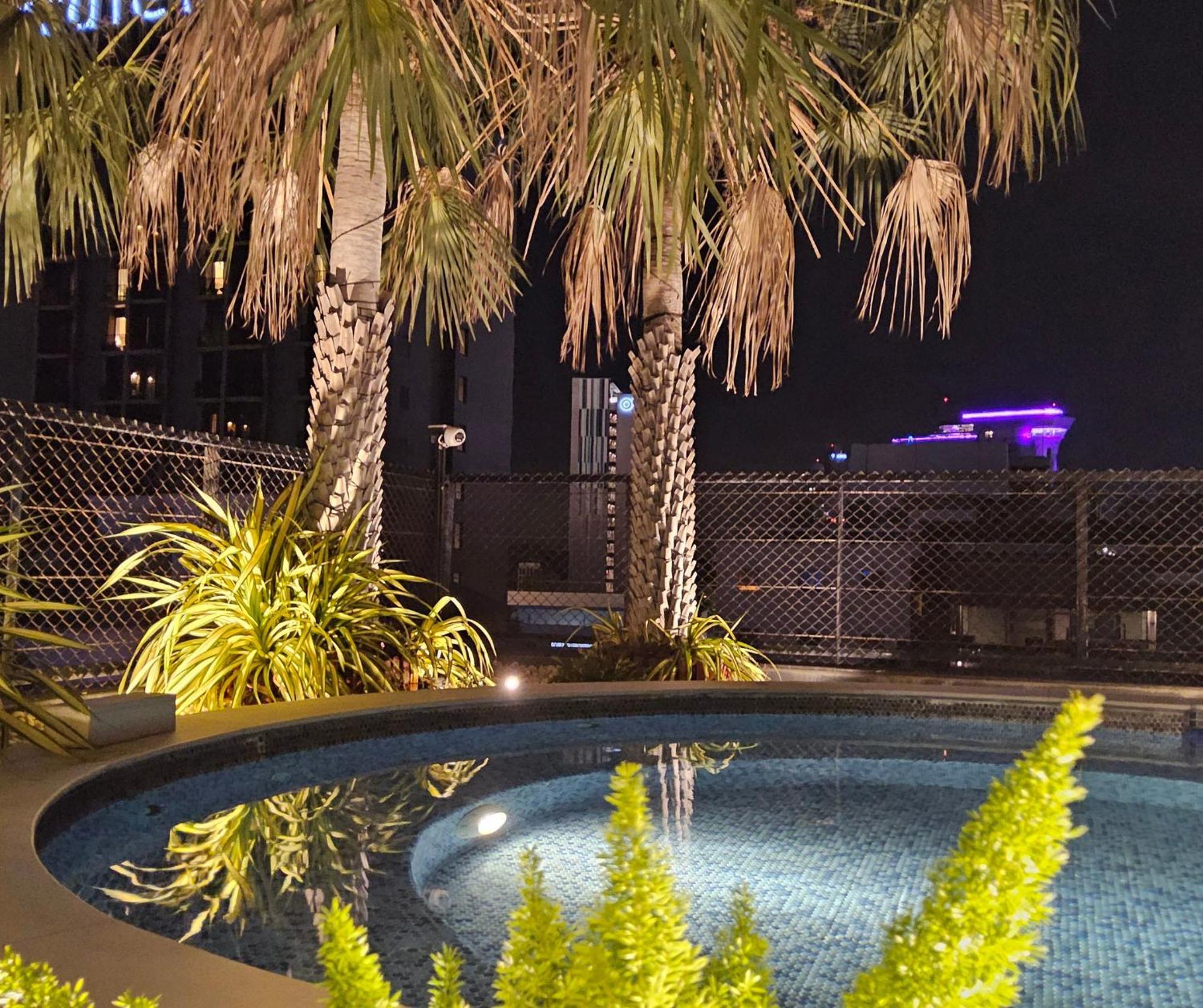 Xq Pattaya Hotel Luaran gambar