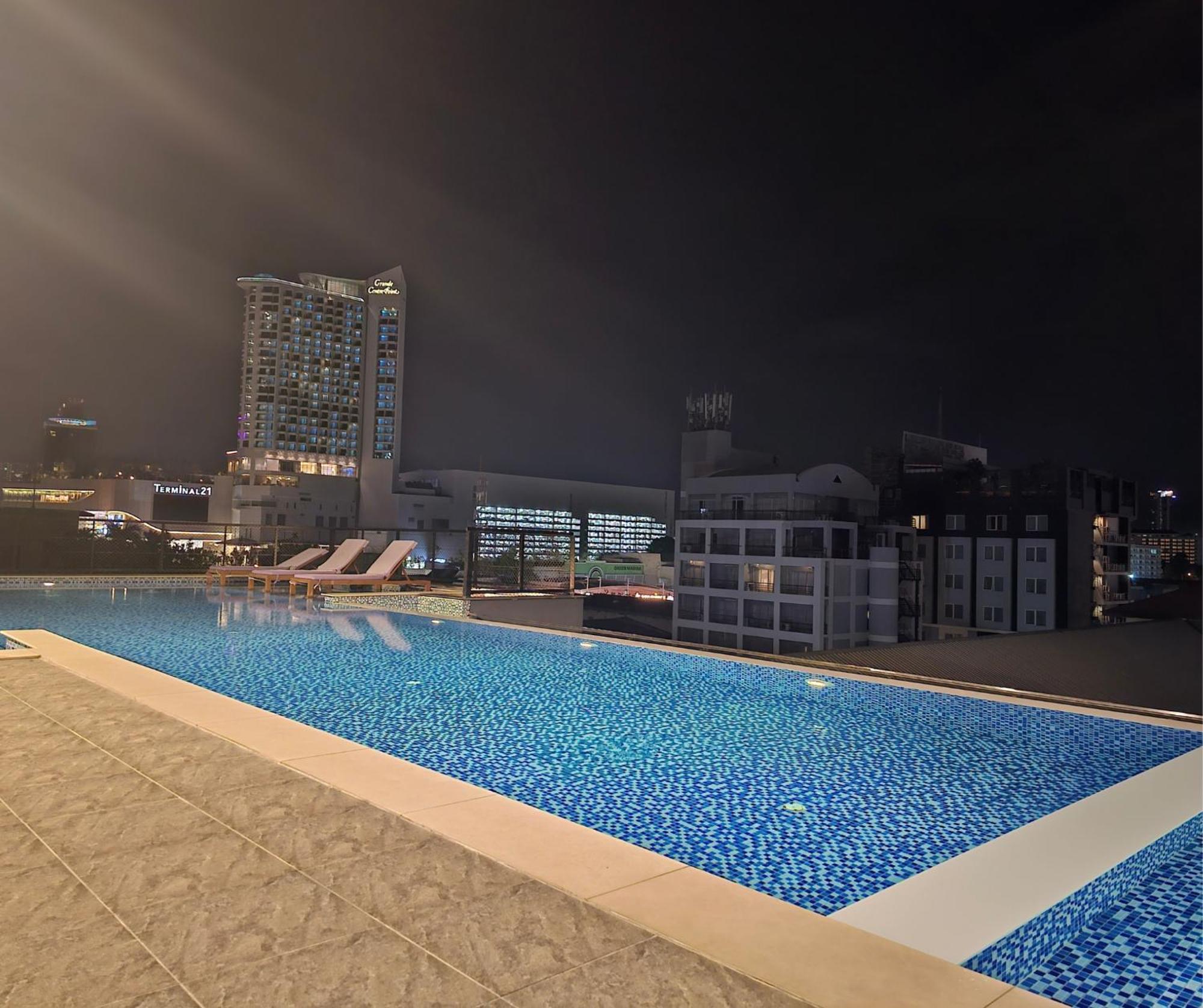 Xq Pattaya Hotel Luaran gambar
